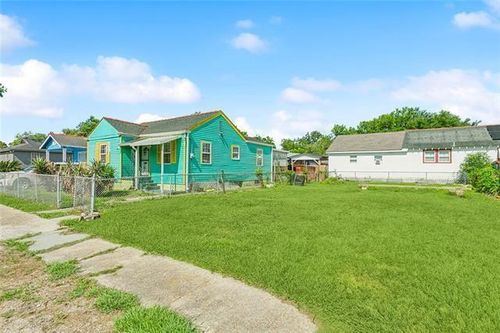 936 Andry St, New Orleans, LA, 70117-3704 | Card Image