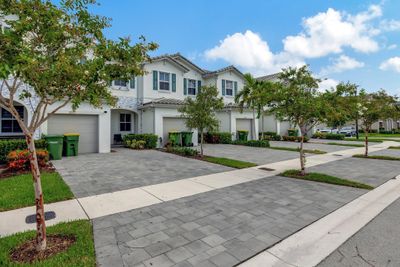 2629 Se 13th Street, Townhouse with 3 bedrooms, 2 bathrooms and null parking in Homestead FL | Image 1