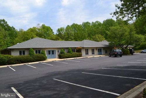 2425 Solomons Island Rd, HUNTINGTOWN, MD, 20639-8732 | Card Image