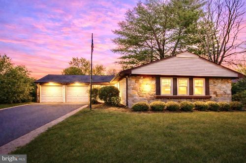 81 Gardenbrook Ln, Willingboro, NJ, 08046-3037 | Card Image