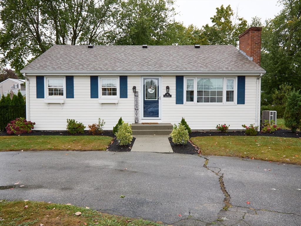 Altham St, Swansea, MA 02777