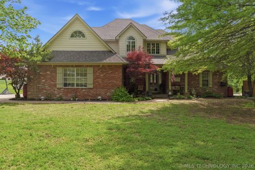 9952 Shadowlake Dr, Claremore, OK, 74017-1477 | Card Image