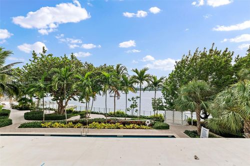 apt-223-910 West Ave, Miami Beach, FL, 33139-5235 | Card Image