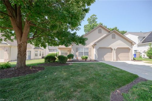 919 Holbrook Dr, Newport News, VA, 23602-8997 | Card Image