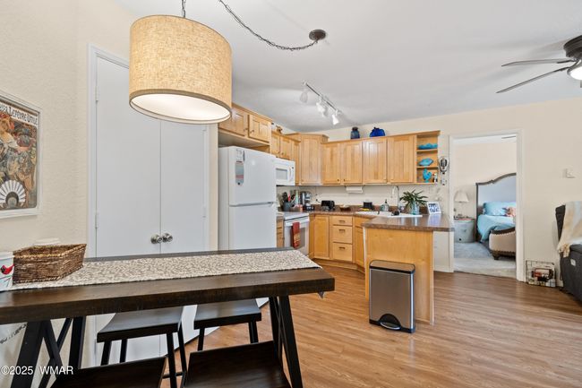 Dining area | Image 13