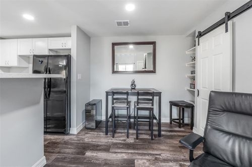 9321 Pagewood Ln, Houston, TX, 77063-5343 | Card Image