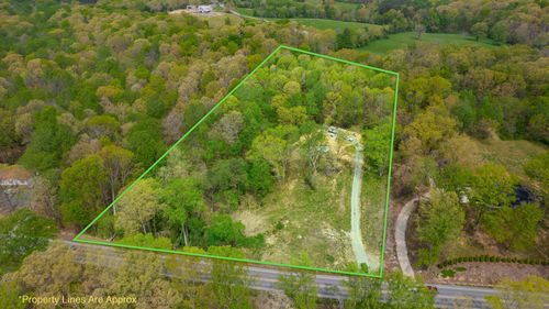 7569 Highway 100, Bon Aqua, TN, 37025-1398 | Card Image