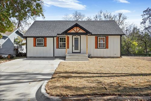 1049 N Oswego Ave, Tulsa, OK, 74115-6236 | Card Image