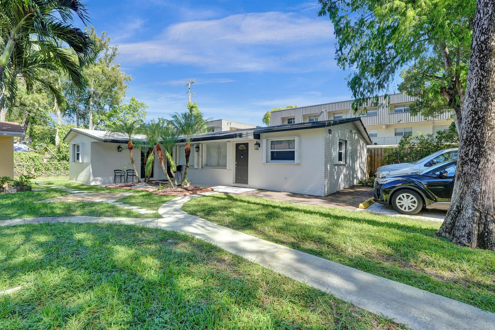 Residential Lease in Oakland Park