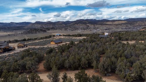 23-23 White Cliffs Dr, Orderville, UT, 84758 | Card Image