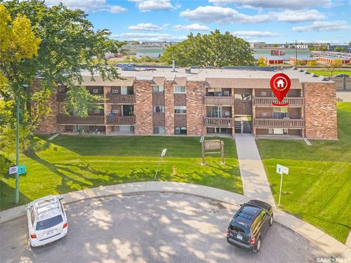 301-143 St Lawrence Court, Saskatoon, SK, S7K4H3 | Card Image