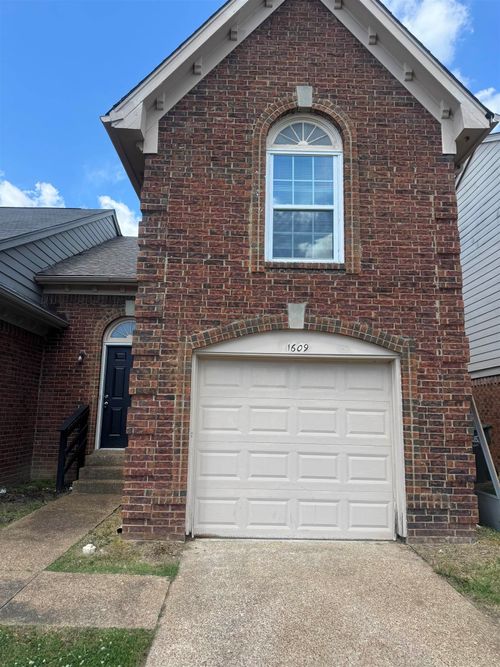 1609 Red Barn Dr, Memphis, TN, 38016 | Card Image