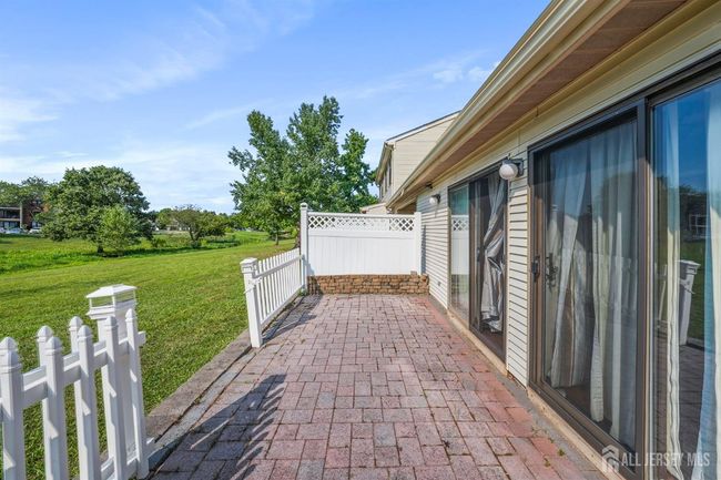 462 Harwick Ct, Townhouse with 2 bedrooms, 3 bathrooms and null parking in Piscataway NJ | Image 29