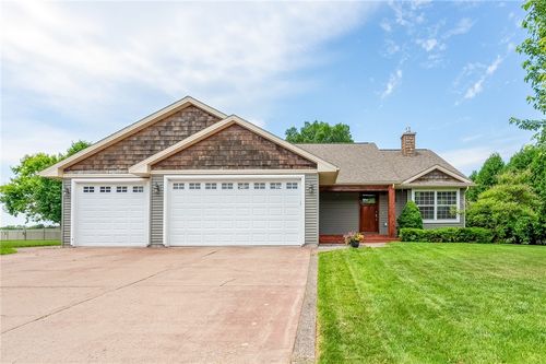 790 Bluff View Cir W, Chippewa Falls, WI, 54729-5070 | Card Image