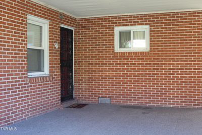 562 Oakwood Avenue, House other with 2 bedrooms, 1 bathrooms and null parking in Pennington Gap VA | Image 3