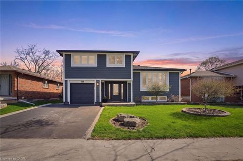 663 Mullin Way, Burlington, ON, L7L4J6 | Card Image