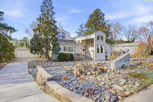 1913 Davison Ave, Richland, WA, 99354-2301 | Card Image