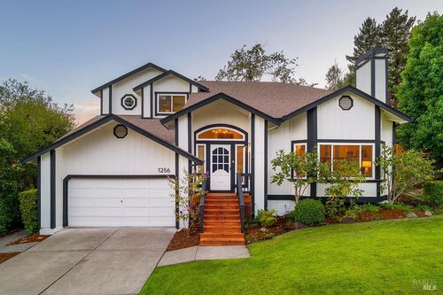 1256 Highland Dr, Novato, CA, 94949-5452 | Card Image