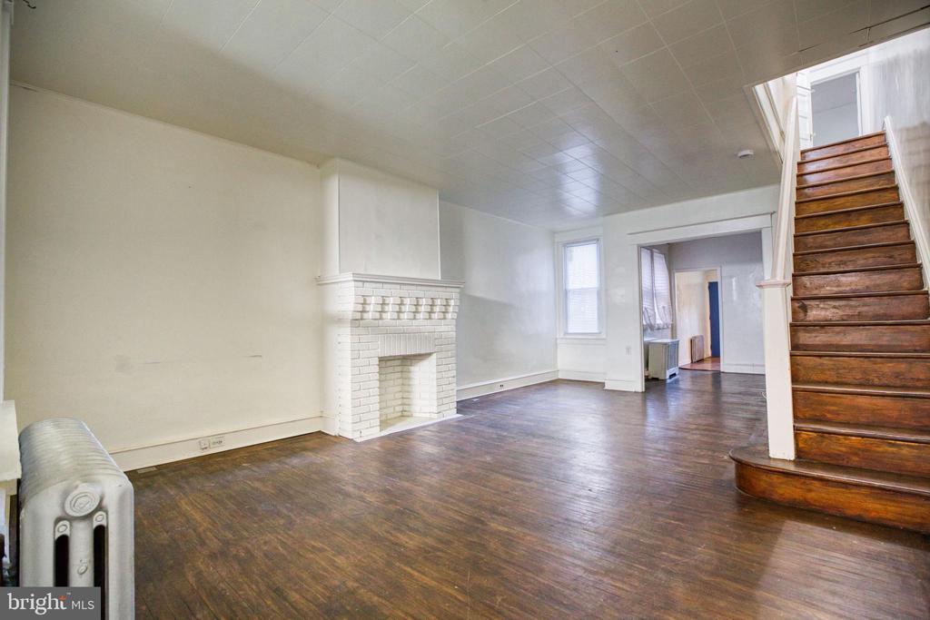 Residential in PHILADELPHIA 4
