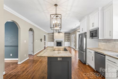 1131 38th Ave Ne, Hickory, NC, 28601-7467 | Card Image