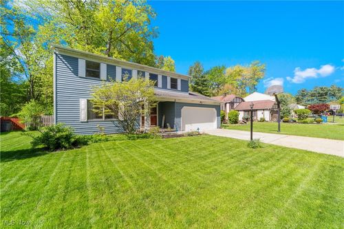 6020 Wild Oak Dr, North Olmsted, OH, 44070-3816 | Card Image