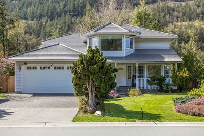 846 Myng Cres, House other with 4 bedrooms, 2 bathrooms and 2 parking in Harrison Hot Springs BC | Image 1