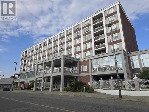 130 Brodie St S, Thunder Bay, ON, P7E6M3 | Card Image