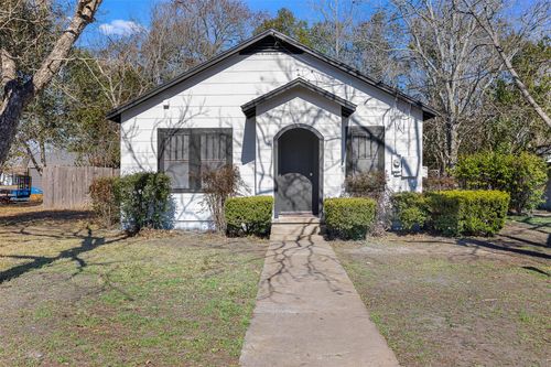723 E Pecan St, La Grange, TX, 78945-2825 | Card Image