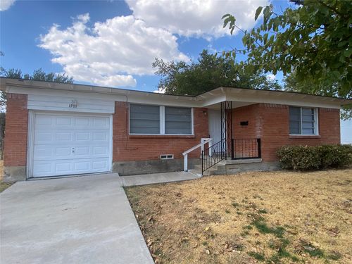 1701 Longview St, Mesquite, TX, 75149-2252 | Card Image