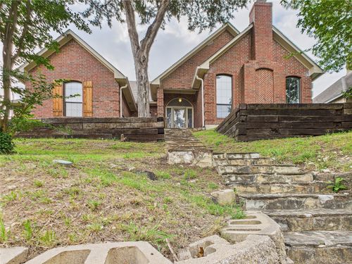 1120 Canyon Ridge Dr, Desoto, TX, 75115-3858 | Card Image