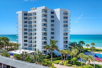 403 - 1000 Longboat Club Road, Condo with 2 bedrooms, 2 bathrooms and null parking in Longboat Key FL | Image 1