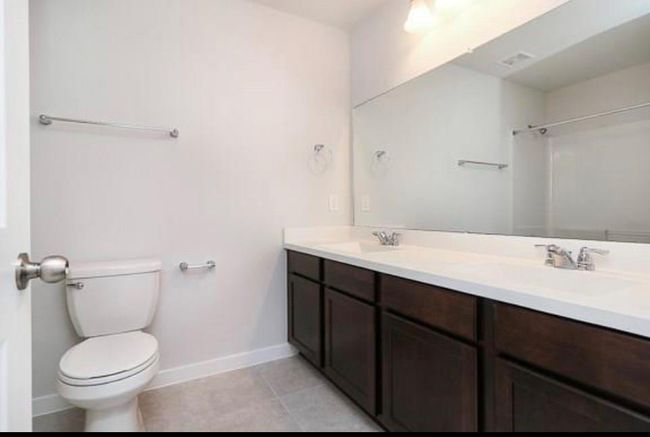full bath up | Image 16
