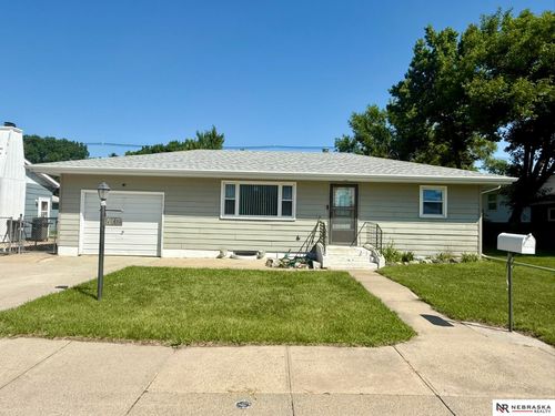 610 Essex St, Valentine, NE, 69201-1618 | Card Image