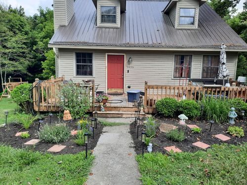 1825 Glen Echo Rd, Johnson City, TN, 37604-2786 | Card Image