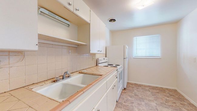 04 - 2121 Gold Avenue Se, Home with 1 bedrooms, 1 bathrooms and null parking in Albuquerque NM | Image 4