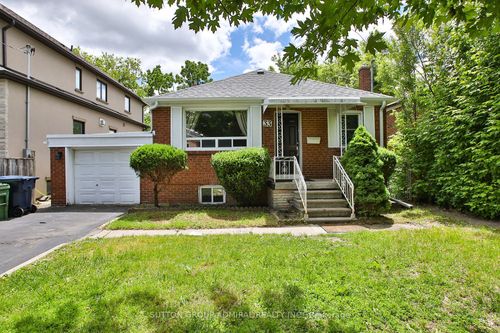 33 Regina Ave, North York, ON, M6A1R4 | Card Image