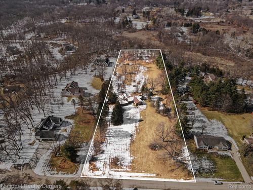 400 Liddy Dr, Brighton, MI, 48114-8773 | Card Image