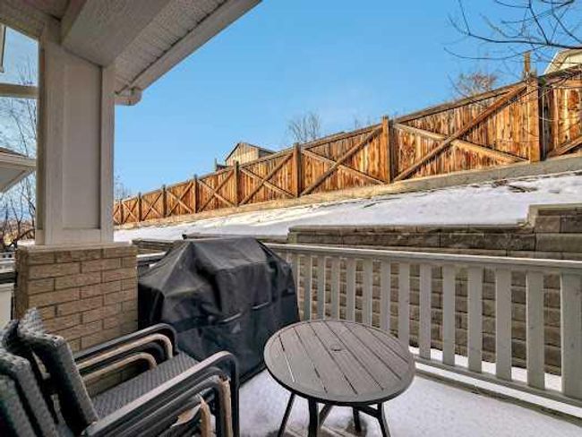 127 Hidden Creek Rise Nw, Home with 3 bedrooms, 2 bathrooms and 2 parking in Calgary AB | Image 26