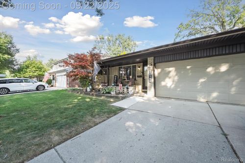 20143 Coachwood Rd, Riverview, MI, 48193-7875 | Card Image