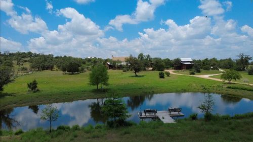382 Breezy Hills Dr, Fredericksburg, TX, 78624-0219 | Card Image