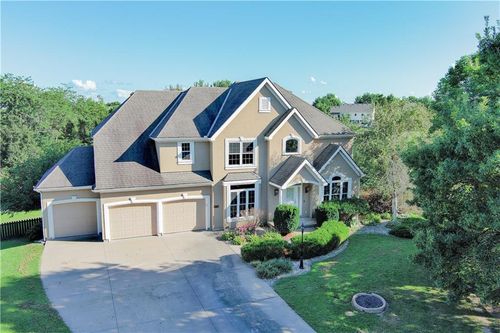 4706 Huntsboro Ct, Saint Joseph, MO, 64506-4051 | Card Image