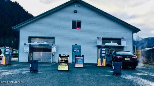 5410 Bent Ct, Juneau, AK, 99801-7242 | Card Image