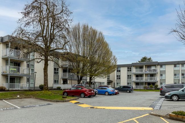 127 - 32850 George Ferguson Way, Condo with 2 bedrooms, 1 bathrooms and 1 parking in Abbotsford BC | Image 4