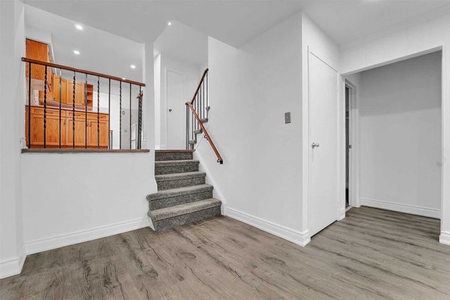 404 Hansen Rd N, House attached with 4 bedrooms, 4 bathrooms and 4 parking in Brampton ON | Image 16