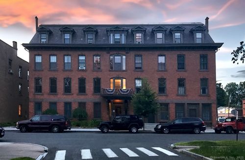 apt-4d-130 Main St, Collinsville, CT, 06019-3179 | Card Image