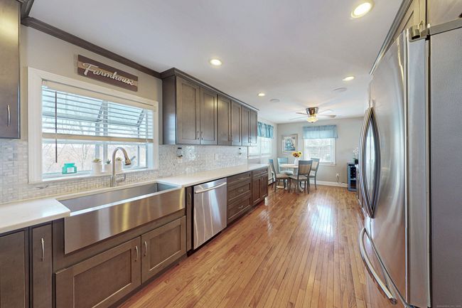 6 High View Cir, House other with 4 bedrooms, 3 bathrooms and null parking in Danbury CT | Image 15