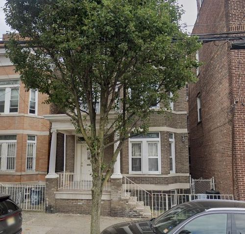 1st-5302 Hudson Ave, West New York, NJ, 07093-2616 | Card Image