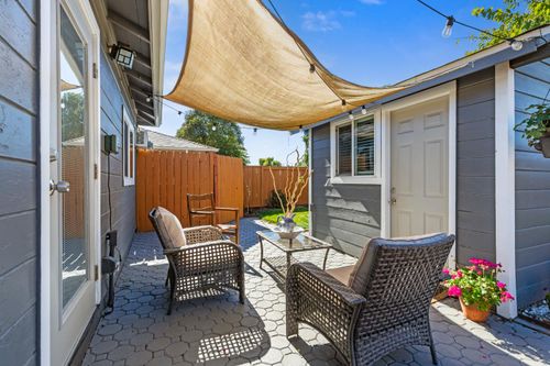 655 James St, Livermore, CA, 94551-6357 | Card Image