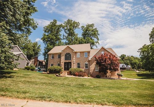 5123 Glenbrook Dr, Vienna, WV, 26105-3154 | Card Image