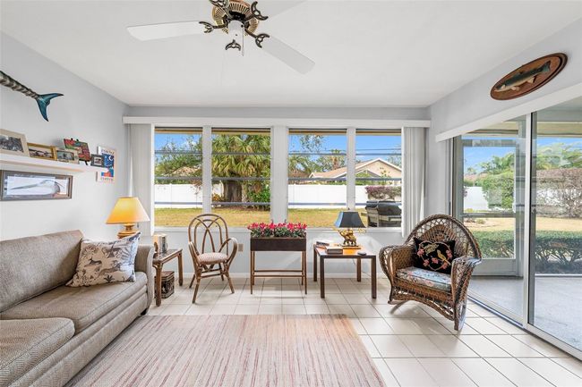 7460 W Country Club Dr N, Condo with 2 bedrooms, 2 bathrooms and null parking in Sarasota FL | Image 23